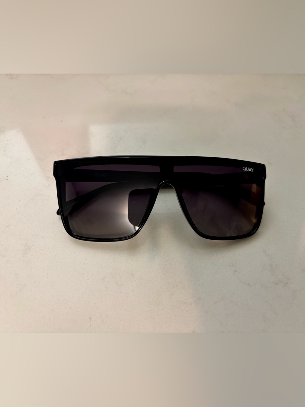 Quay Australia Black Shield Polarized “Nightfall” 1212 Sunglasses, Gradient Lens - Picture 2 of 9
